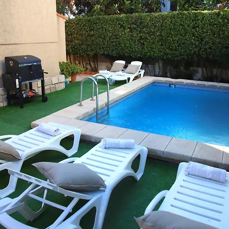 Con Piscina En El Mareny *